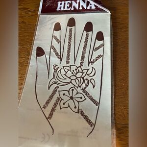 Elegant Floral Henna Temporary Hand Tattoo